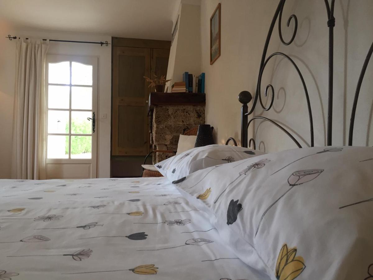 Pierre de Lune Fox-Amphoux Extérieur photo