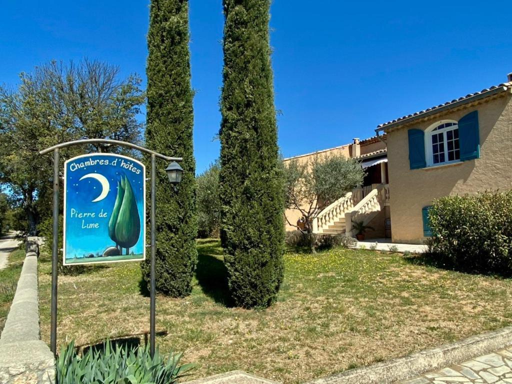 Pierre de Lune Fox-Amphoux Extérieur photo
